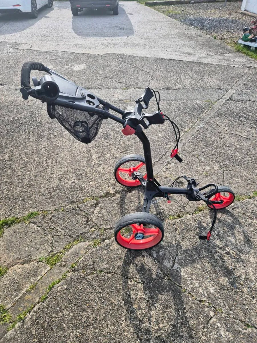 3 Wheel Golf Trolley - Image 2