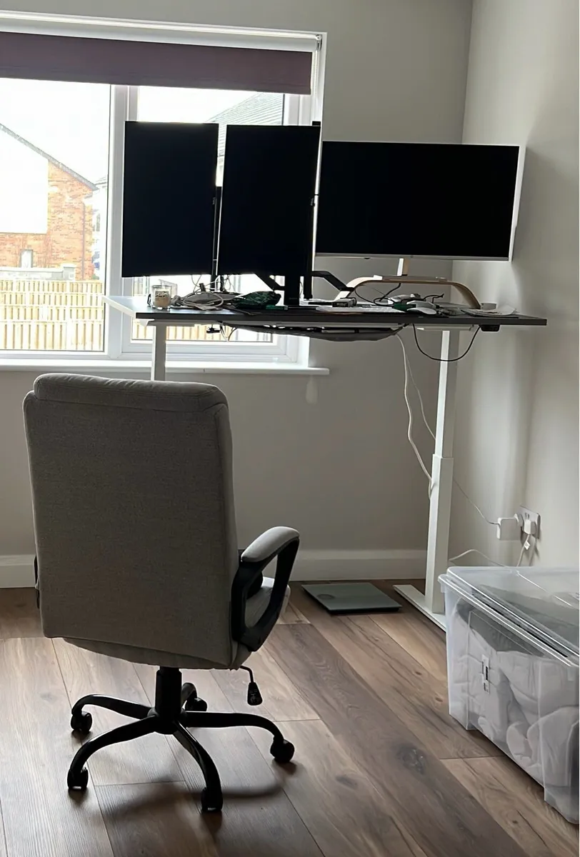 Sit stand desk - Image 2