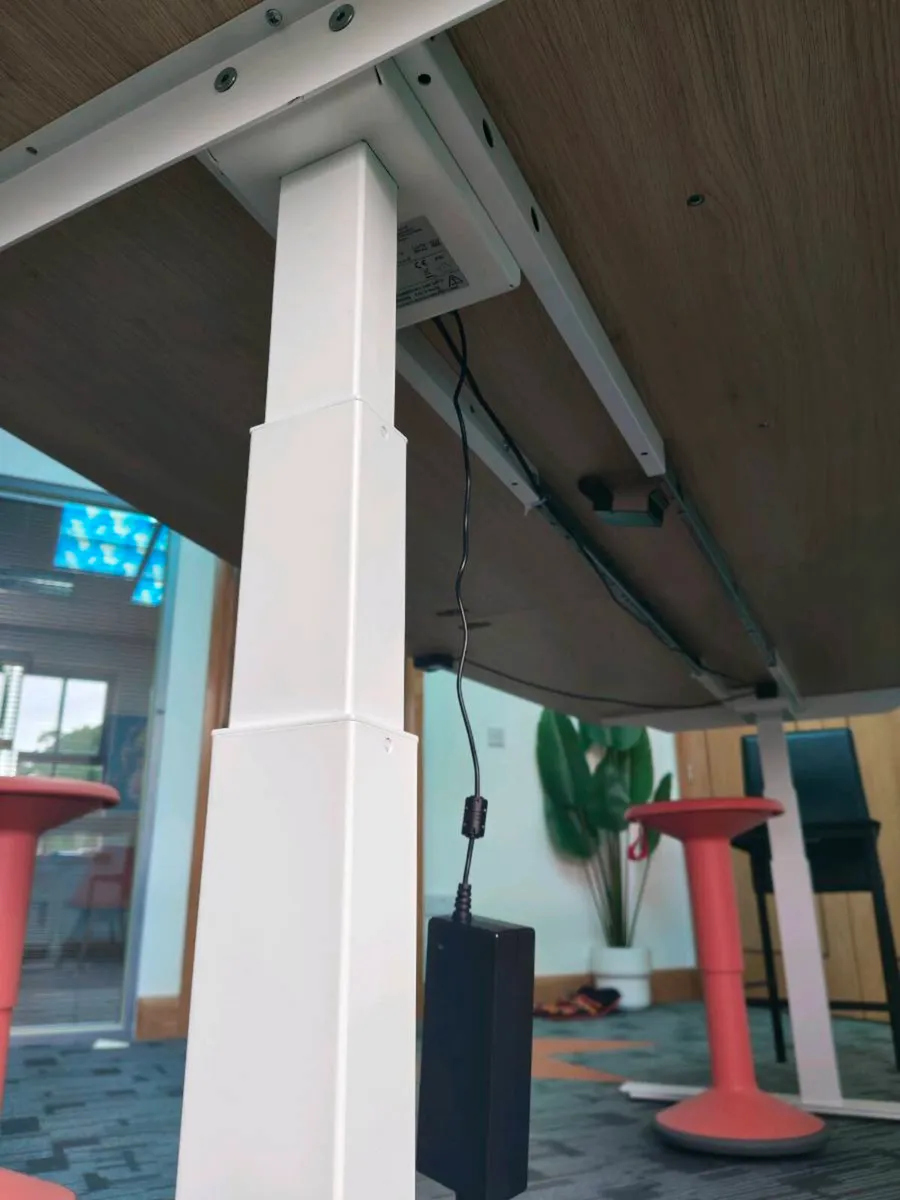 Office furniture - Image 2