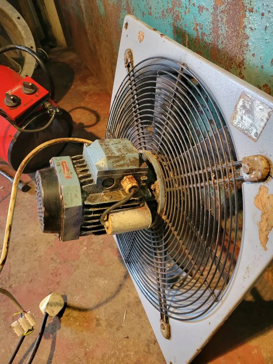 Fan Extractor Fan VENT-AXIA - Image 1