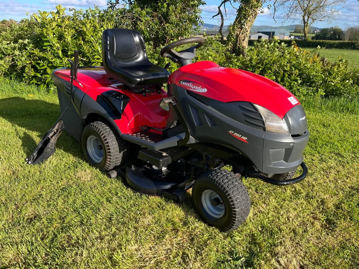 Castle garden 22hp 42 inch cut ride on mower - Image 1