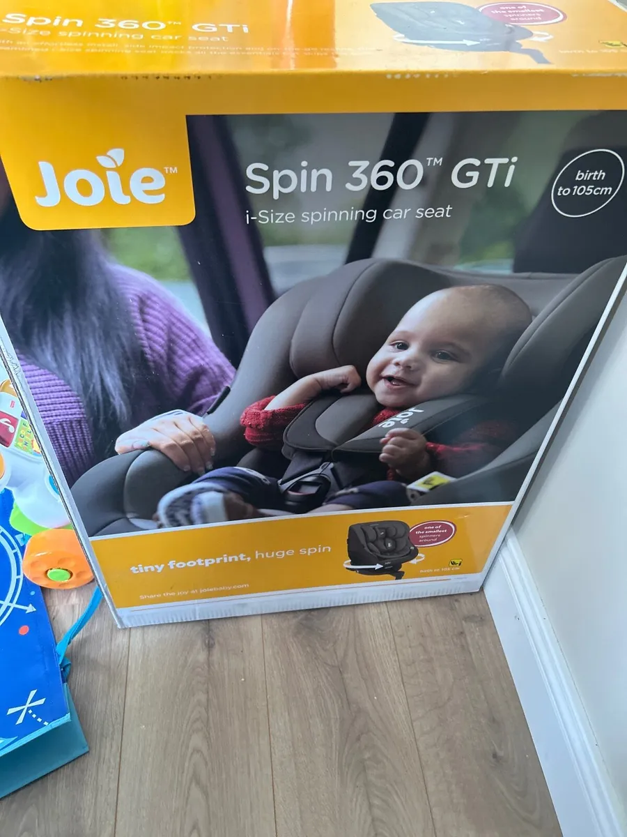 Joie 360 Car seat - Image 1
