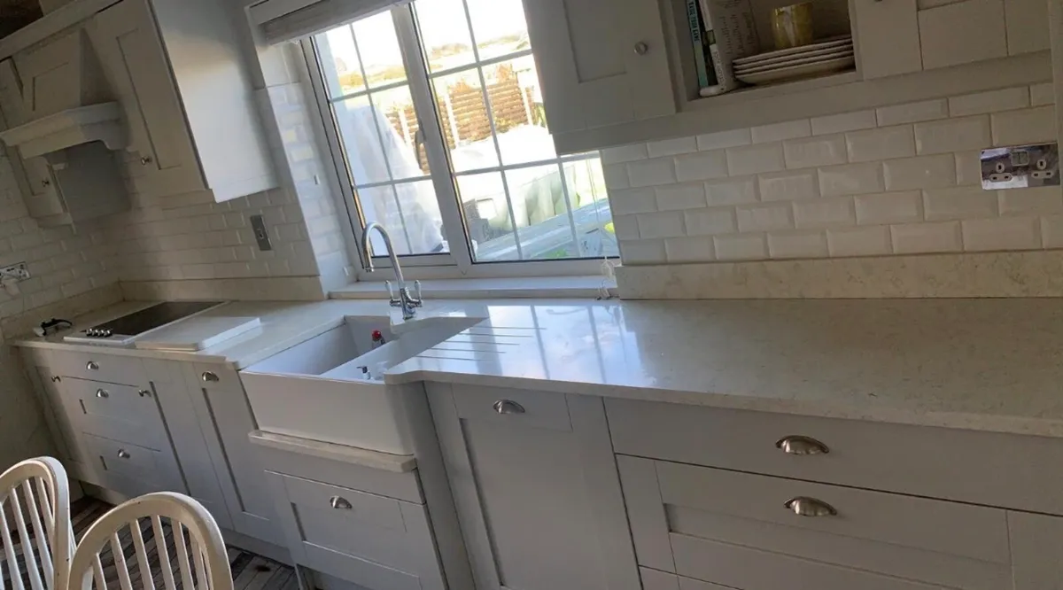 Full Kitchen including appliances and Belfast Sink - Image 2