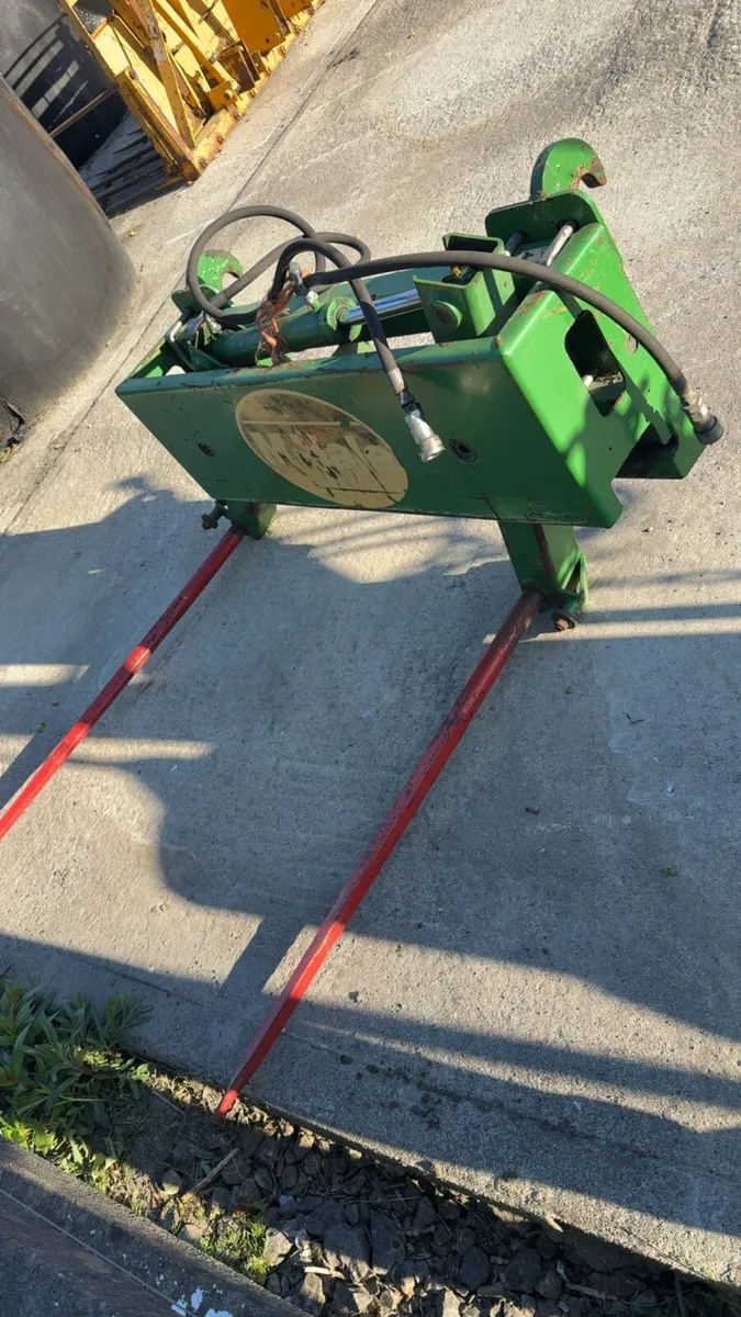 McHale 691 bale handler - Image 1