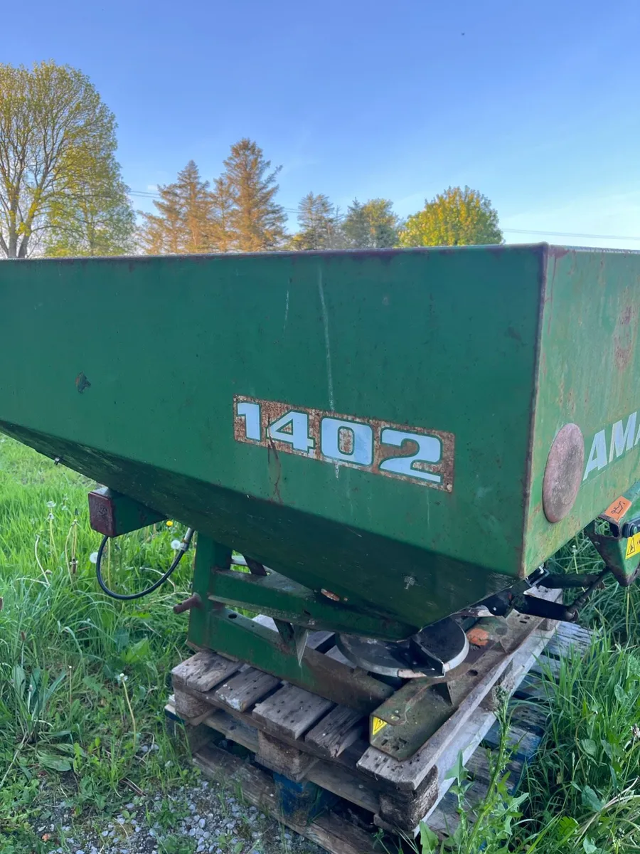 Amazone fertiliser spreader - Image 4