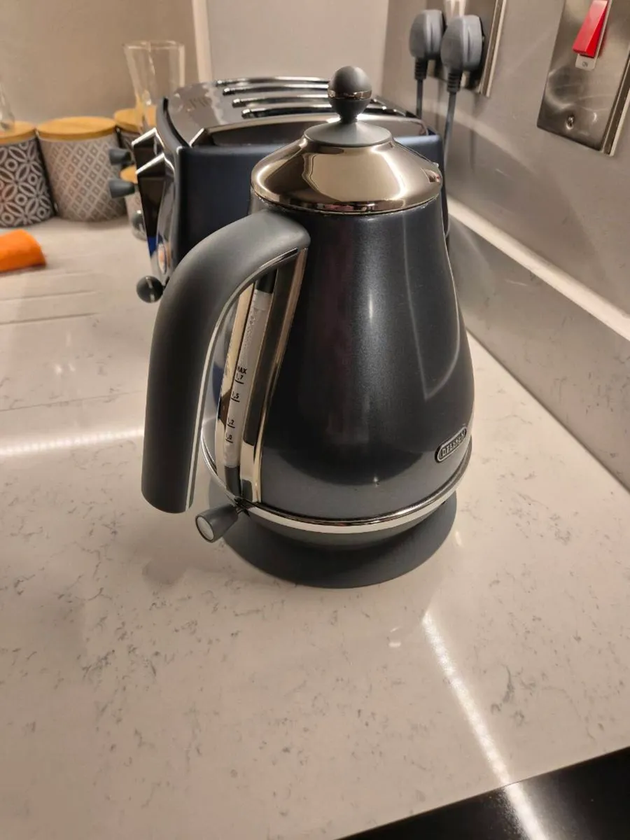 DE'LONGHI Icona Metallics Blue Kettle & Toaster Se - Image 3
