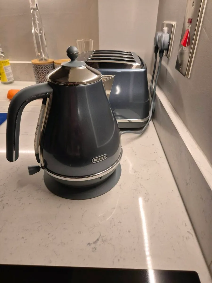 DE'LONGHI Icona Metallics Blue Kettle & Toaster Se - Image 4
