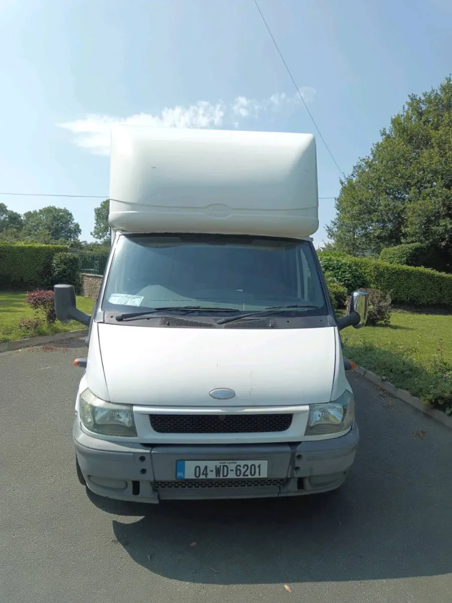 2004 Transit horse box - Image 2