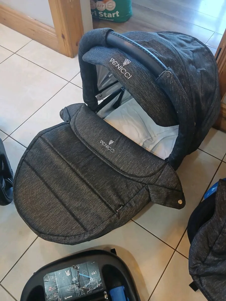 VENICCI Travel system - Image 3