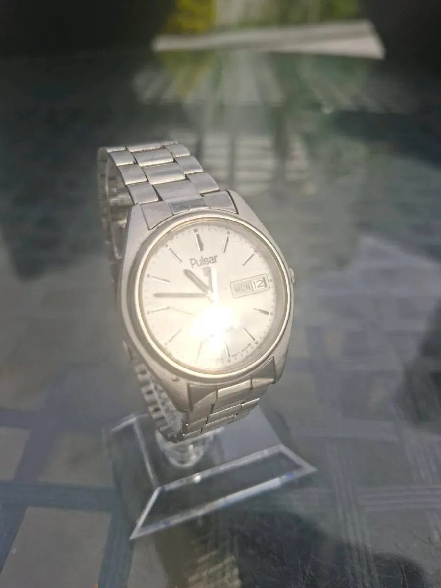 Vintage Pulsar Gentleman's Japanese Quartz Watch - Image 2