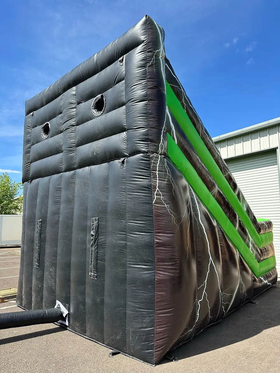 Unclimbable Ladder/Giant Twin Slide bouncy Castle - Image 4