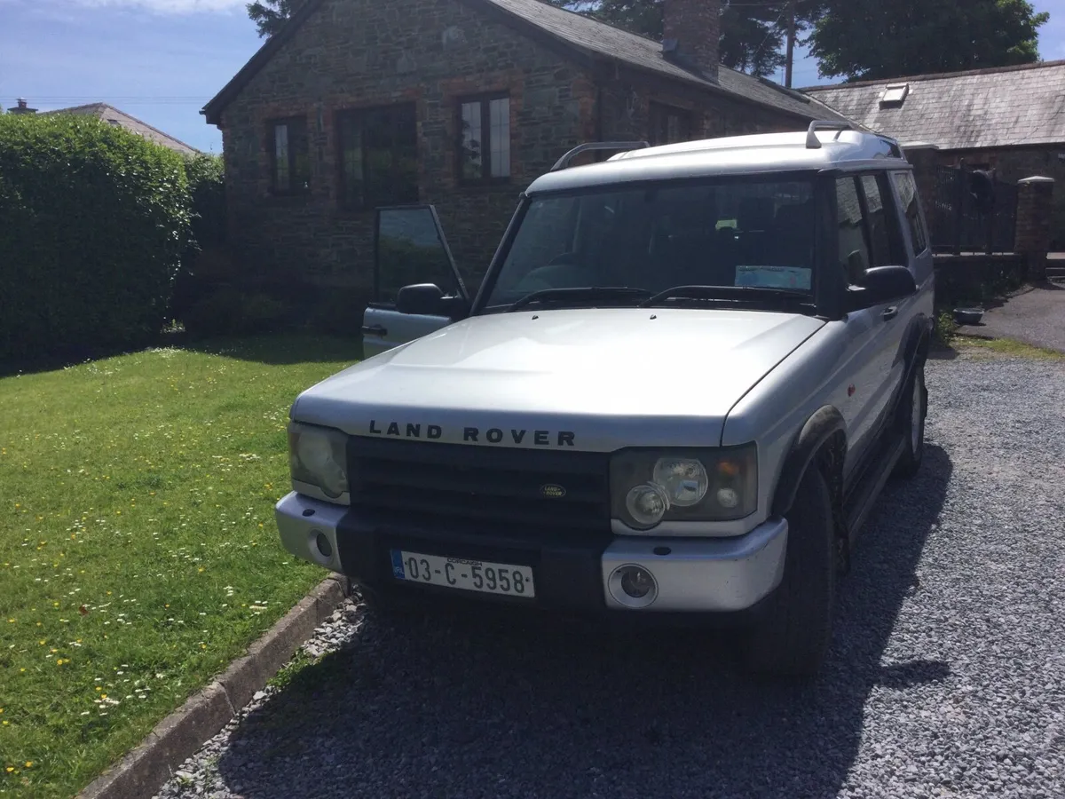 Land Rover Discovery 2003 - Image 1