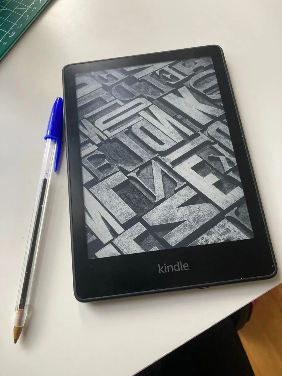 Kindle 11th Generation Amazon - Image 1