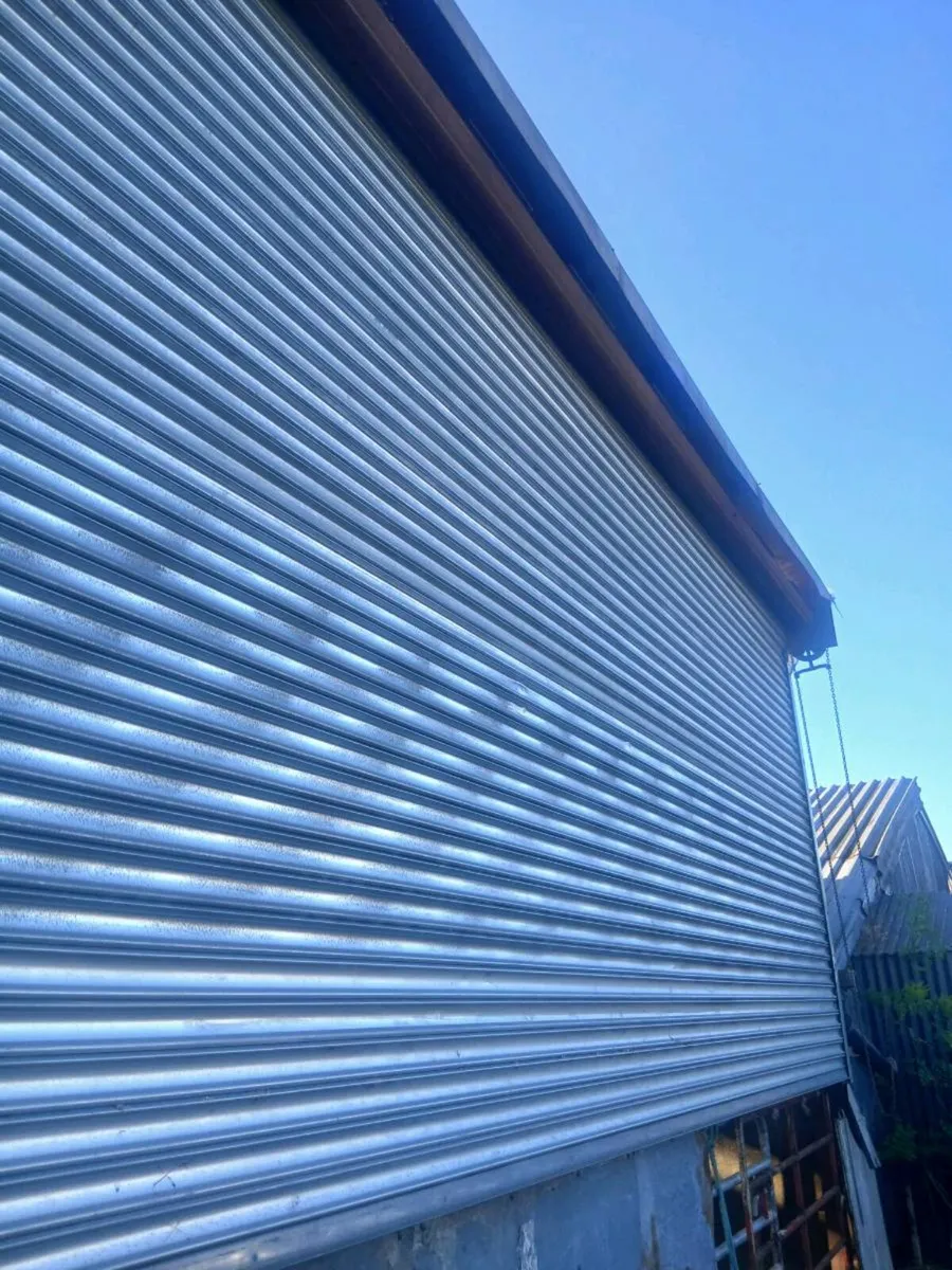 Roller door - Image 2