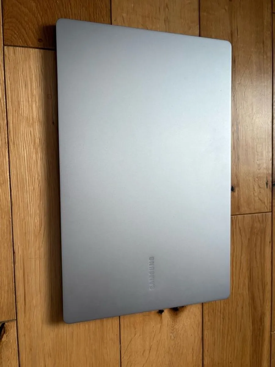 Samsung Book 4 Edge SnapdragonX Plus - Image 1