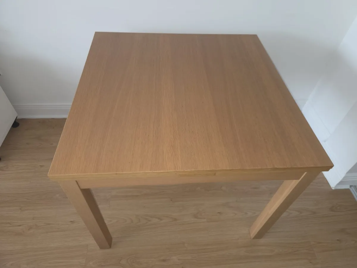 Folding table and 2 chairs - Image 1