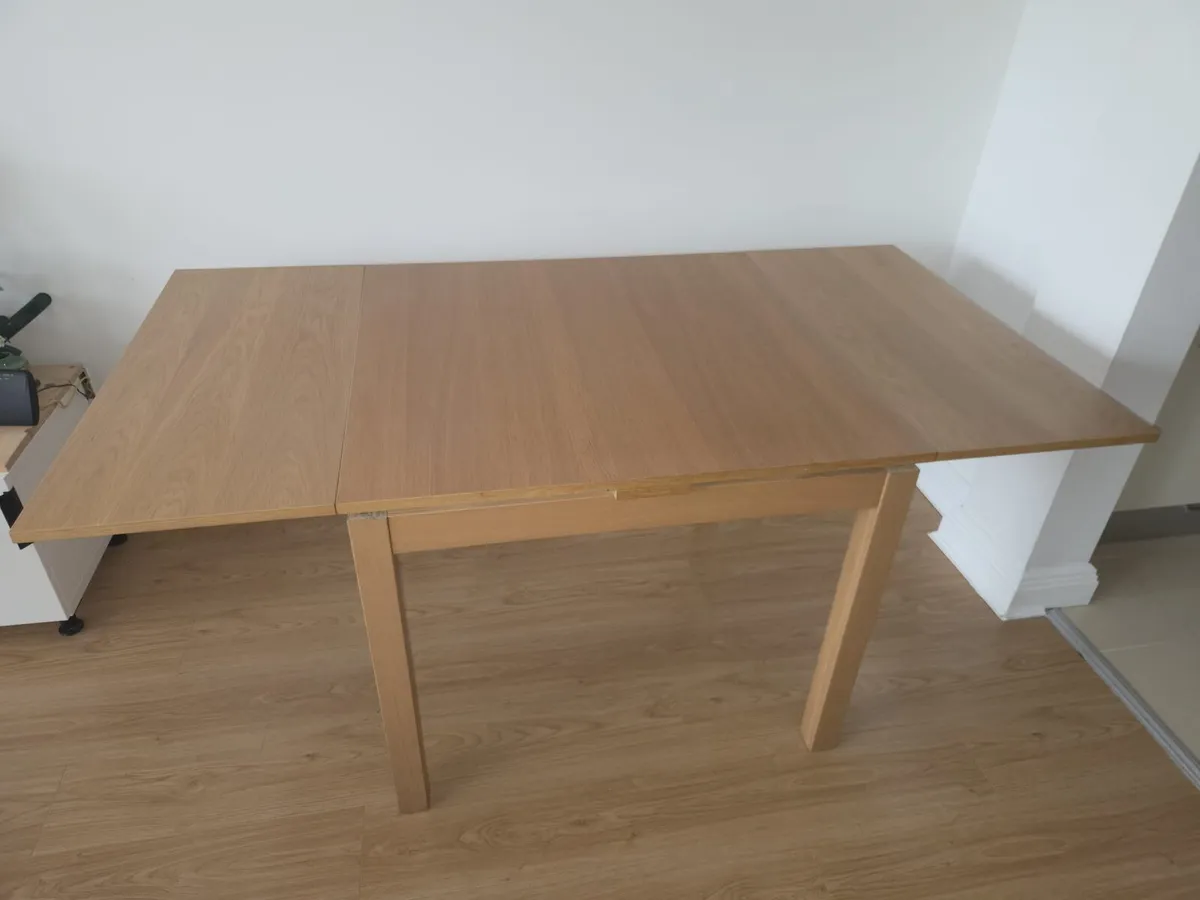 Folding table and 2 chairs - Image 2