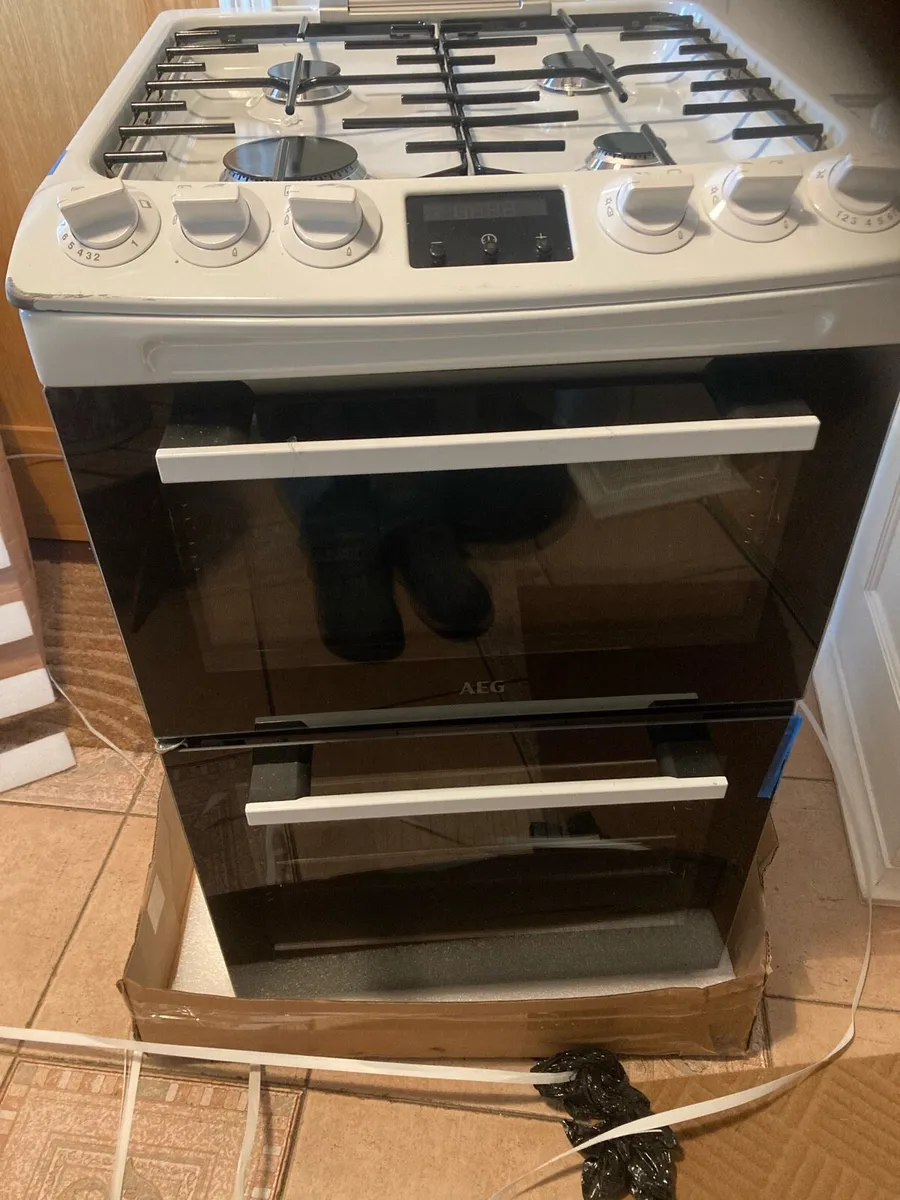 Gas cooker - Image 1