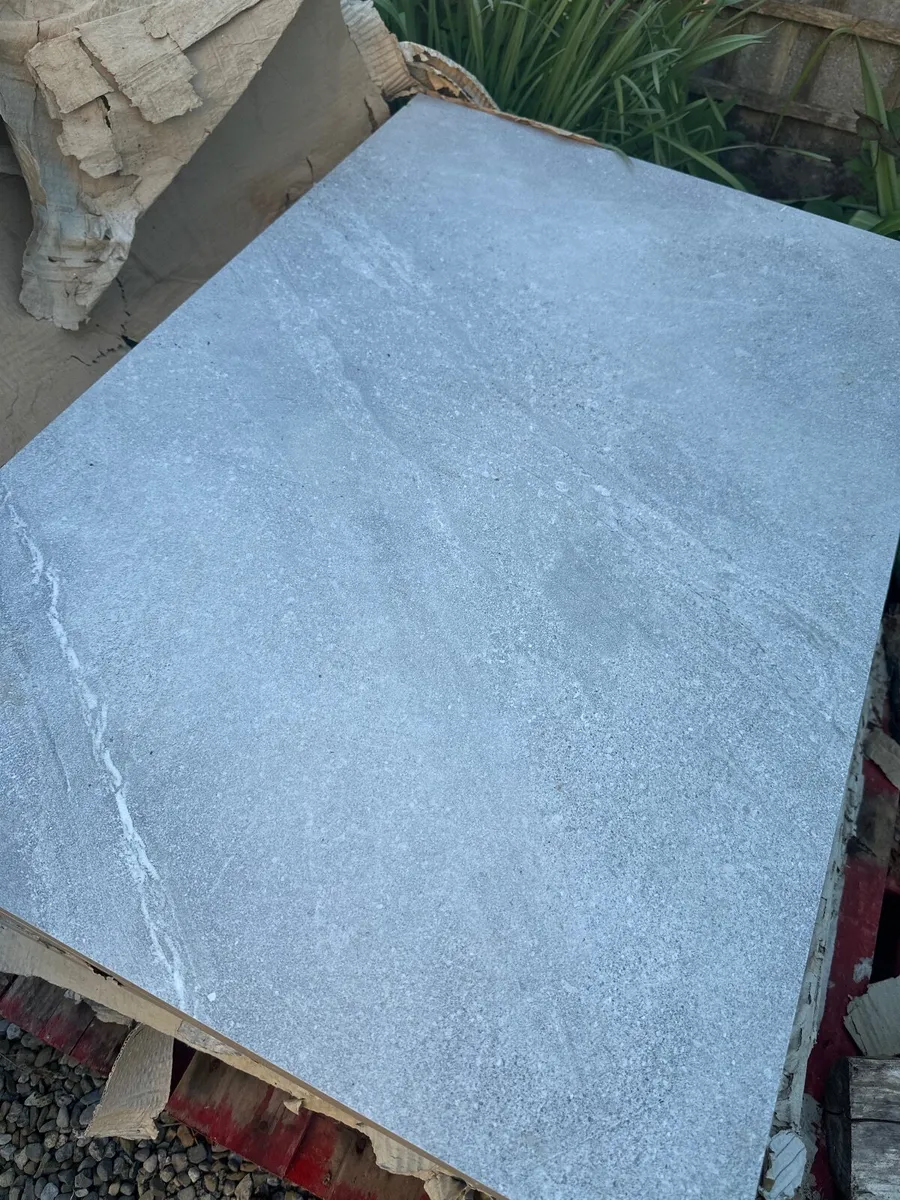 Porcelain tiles - Image 1