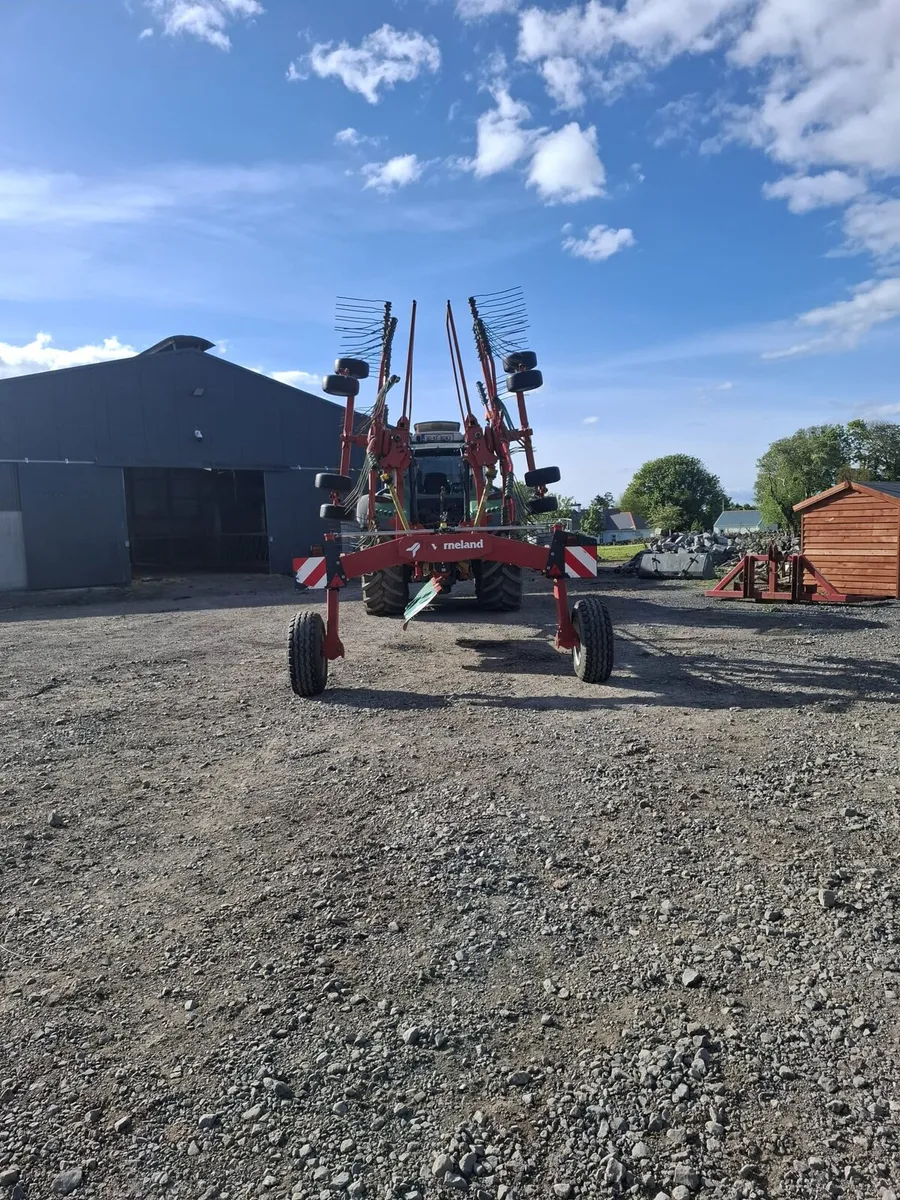 2017 kverneland 20ft rake - Image 2