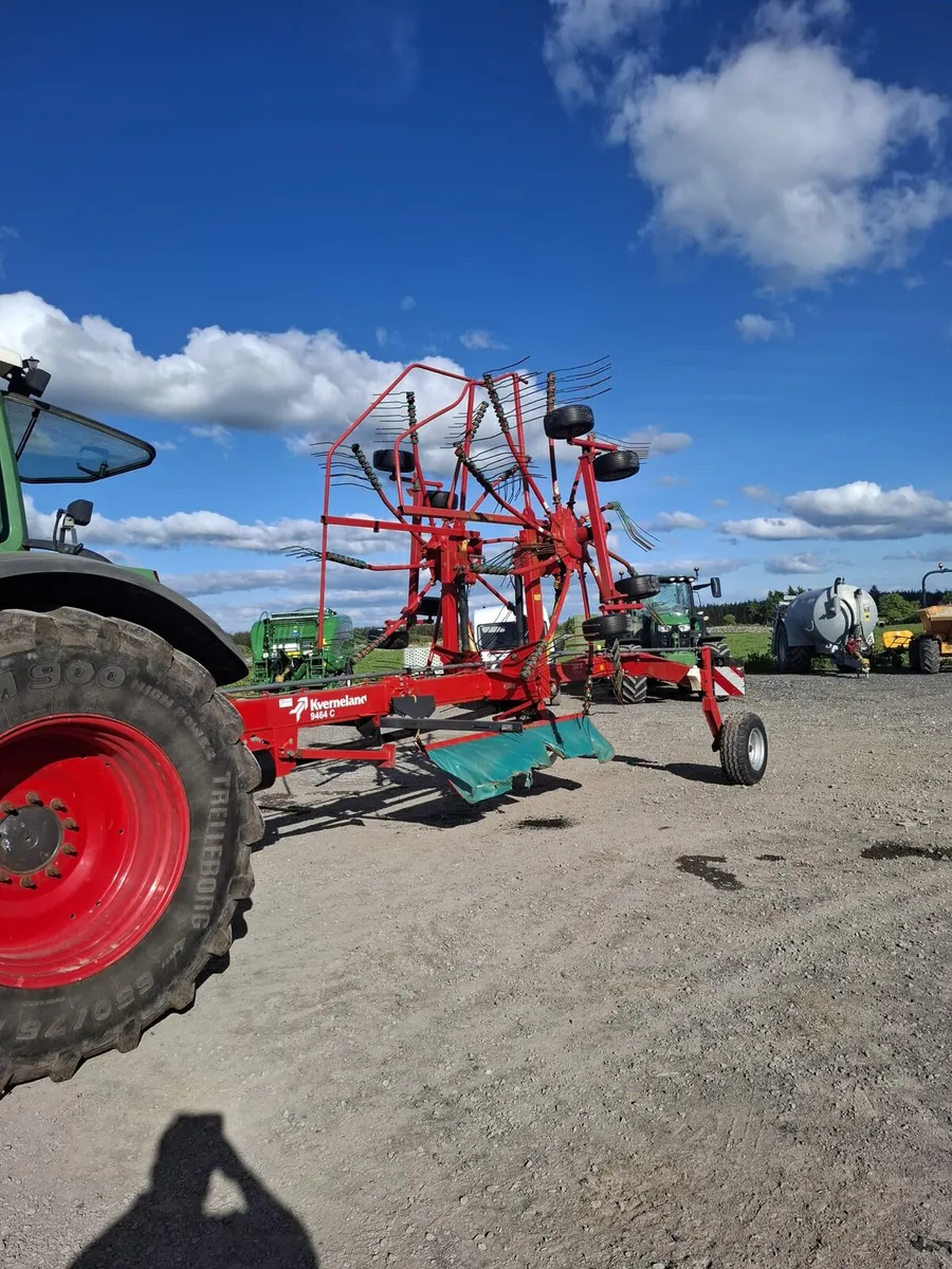 2017 kverneland 20ft rake - Image 1