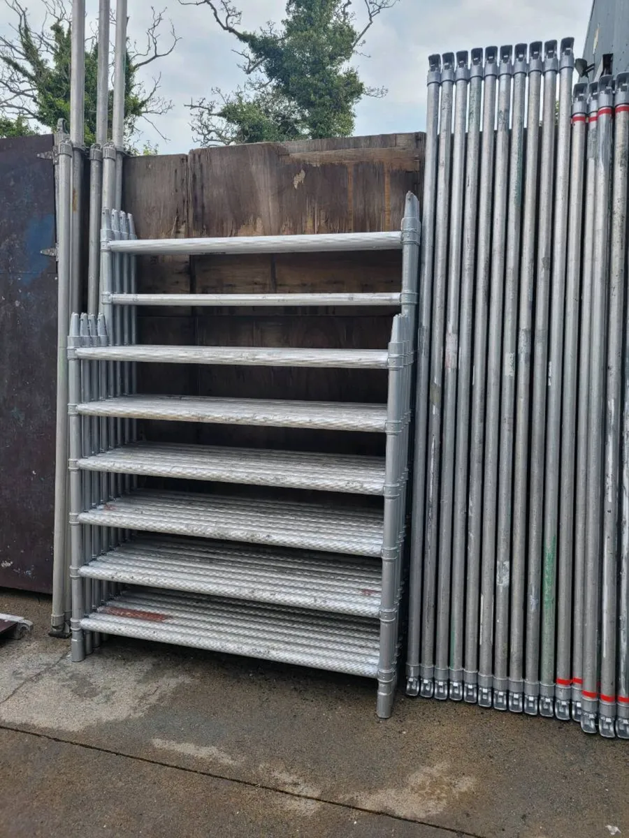 Aluminium scaffold tower,  FREE DELIVERY - Image 4