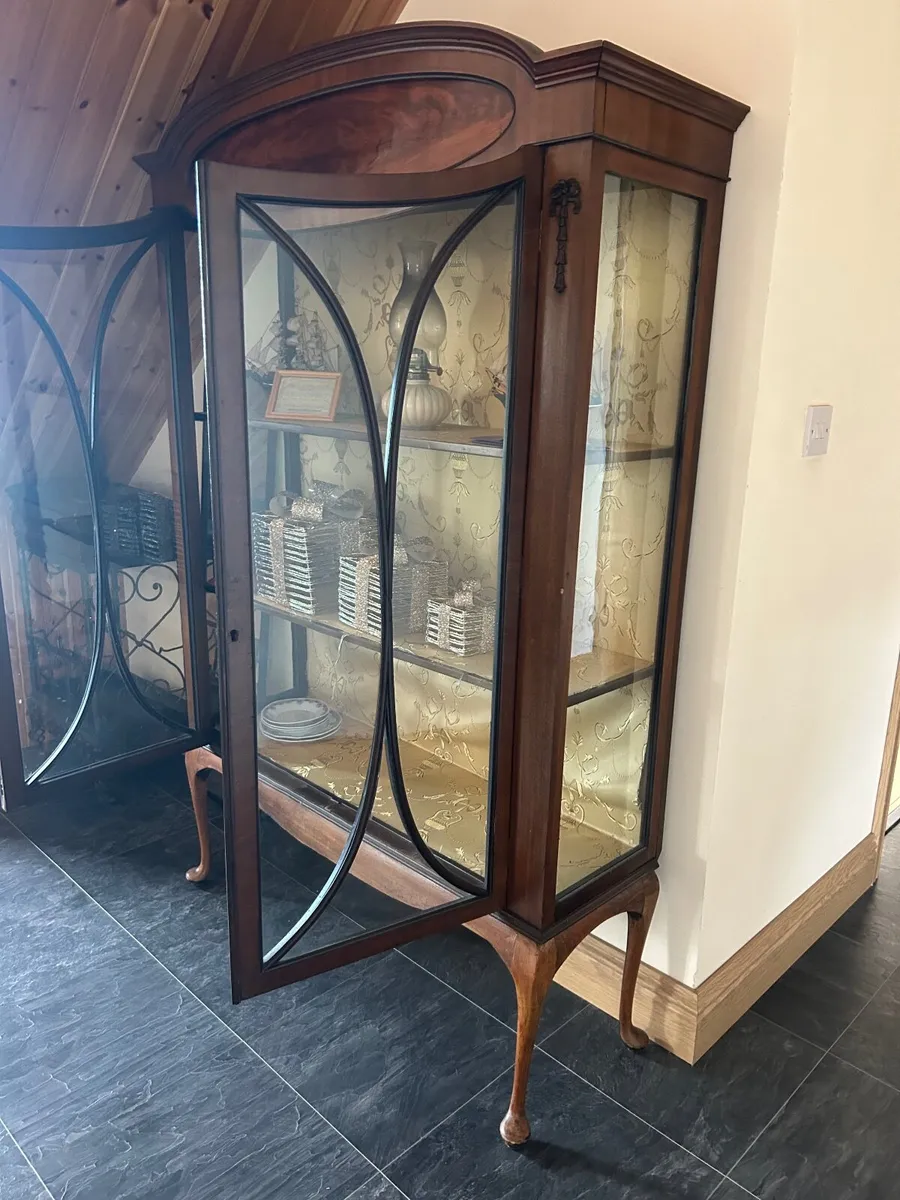 Shelving unit - Image 1