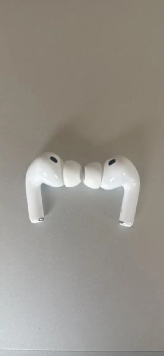 Apple AirPods 3 - Image 1