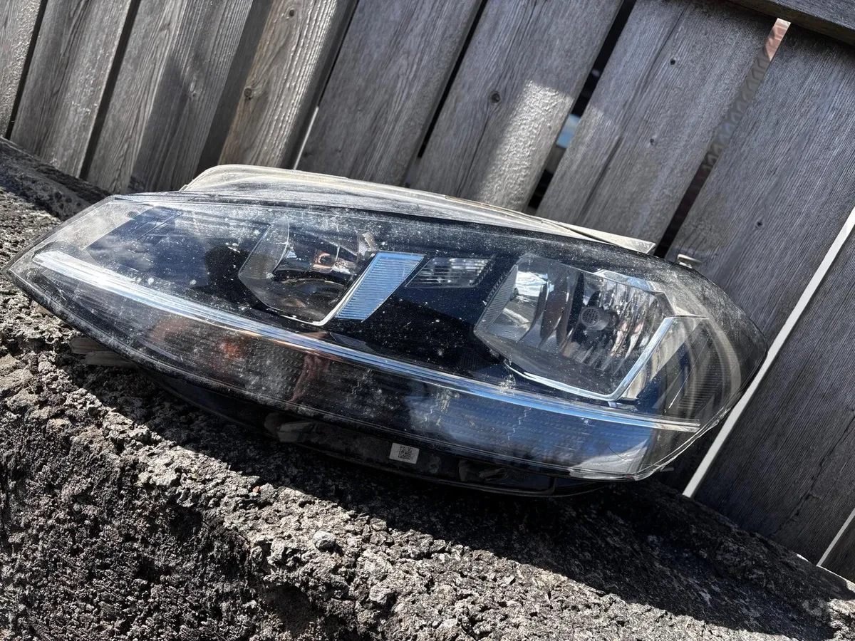 Golf 7.5 headlight pair - Image 2