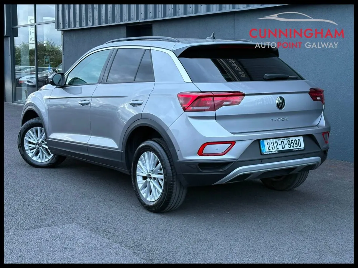 Volkswagen T-Roc 2.0 TDI Commercial - Image 2