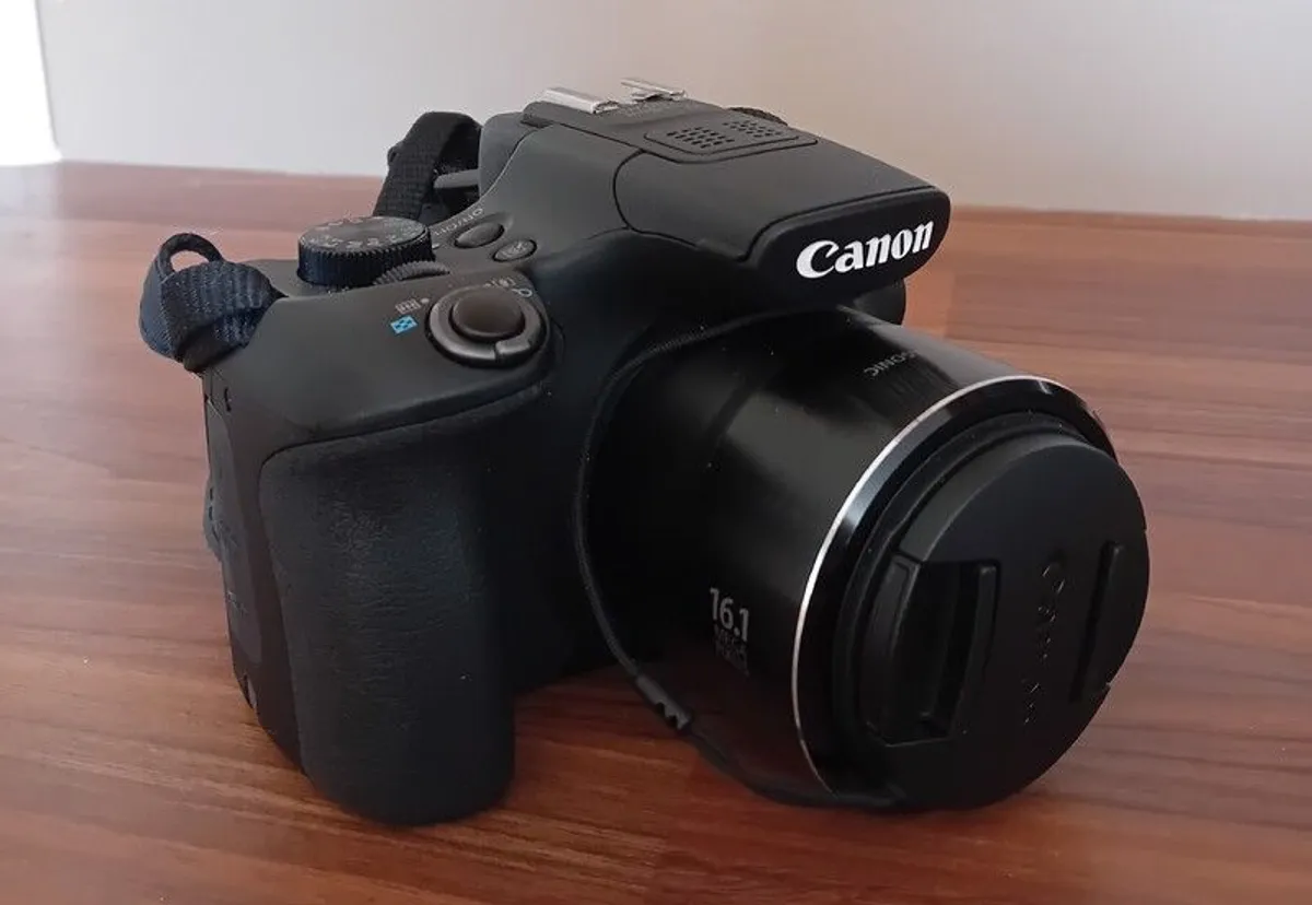 Canon digital camera - Image 1