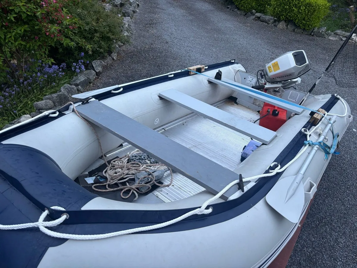 Viamare 3.8m boat - Image 3