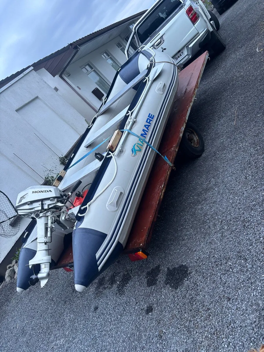 Viamare 3.8m boat - Image 1