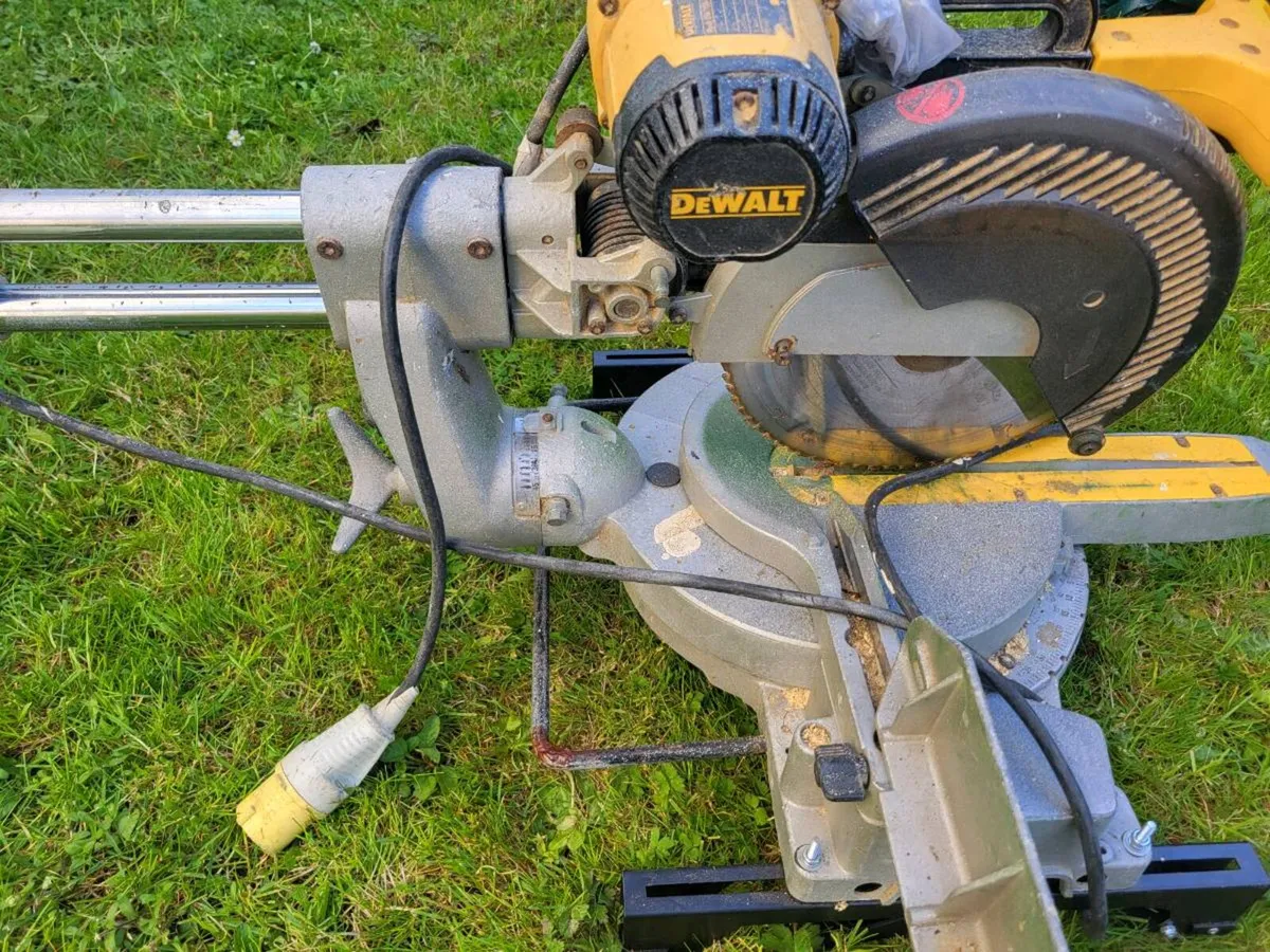 Dewalt chopsaw and stand - Image 4