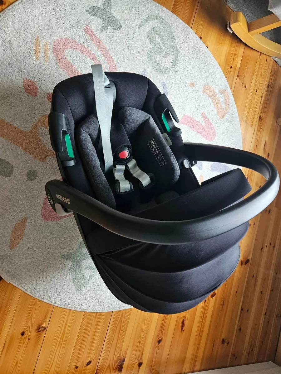 Maxi Cosi 360 Baby Seat - Image 3