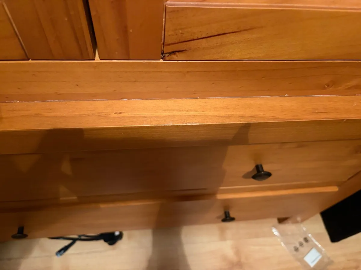 Wardrobe - Image 4