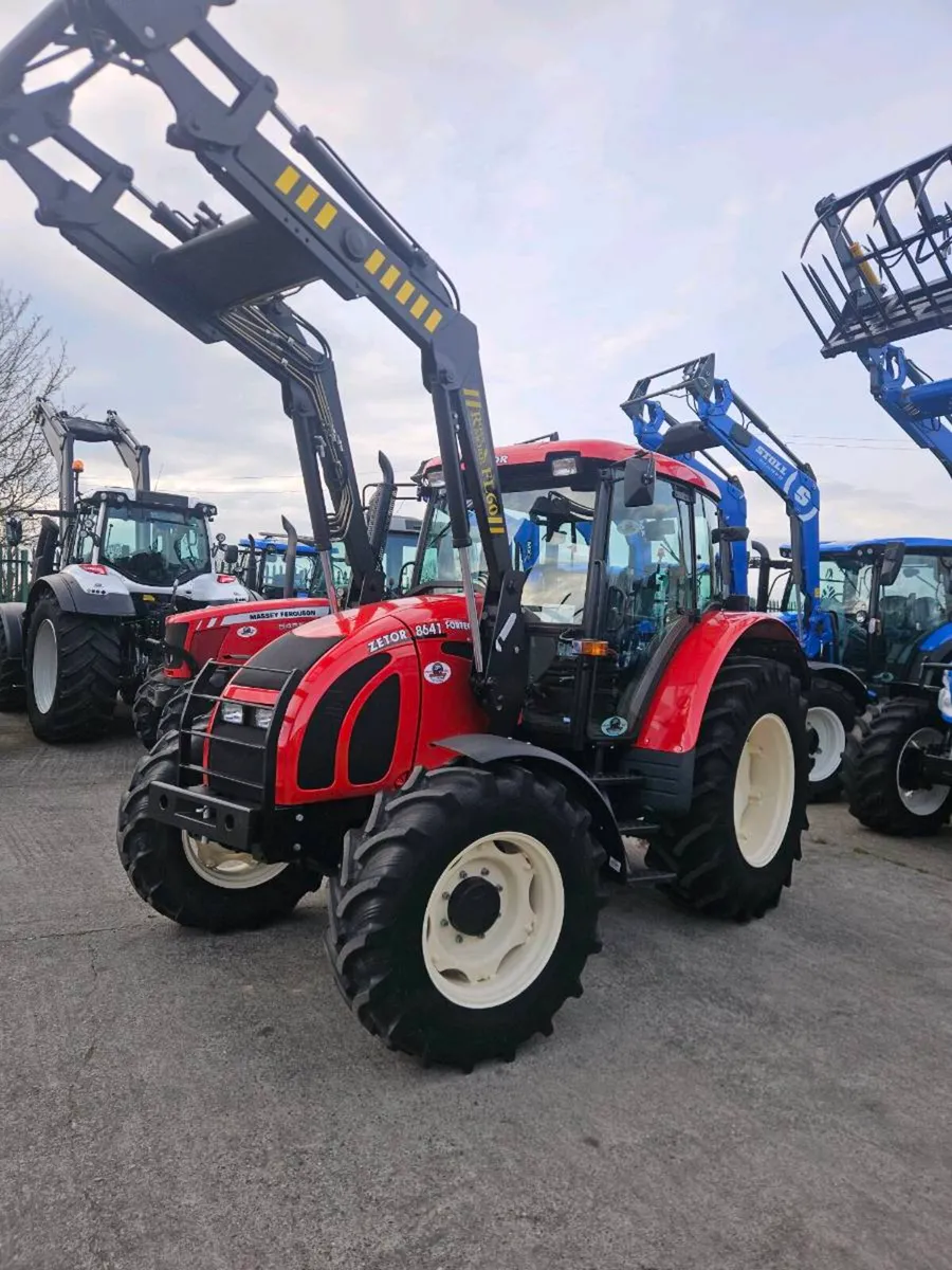 Zetor 8641 forterra and loader - Image 2