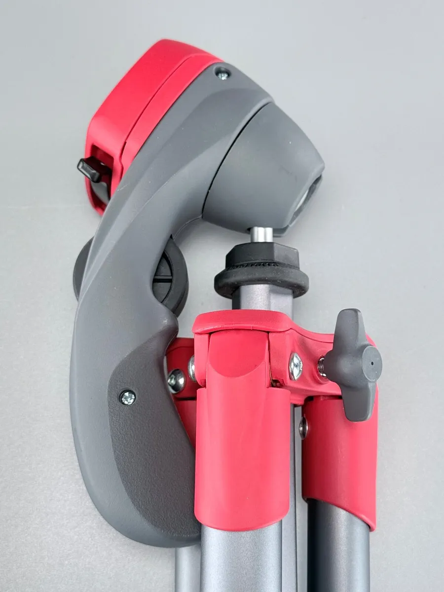 Manfrotto tripod - Image 3