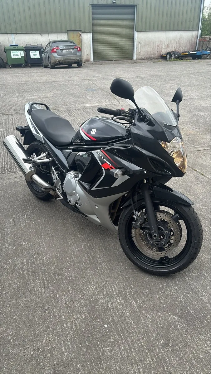 Gsxf 650 2015 - Image 2