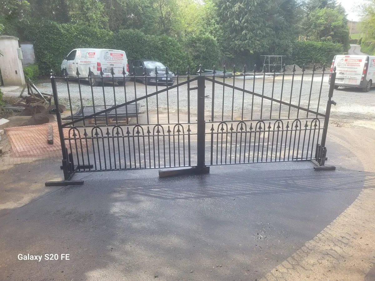 gates - Image 2