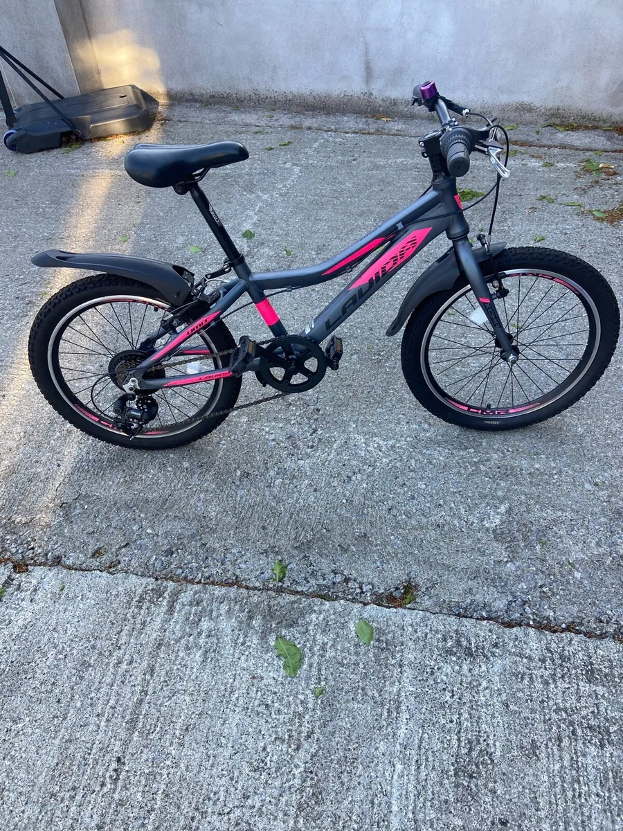 LaVida 20” Girls Bike – 6 Speed – Great Condition - Image 1