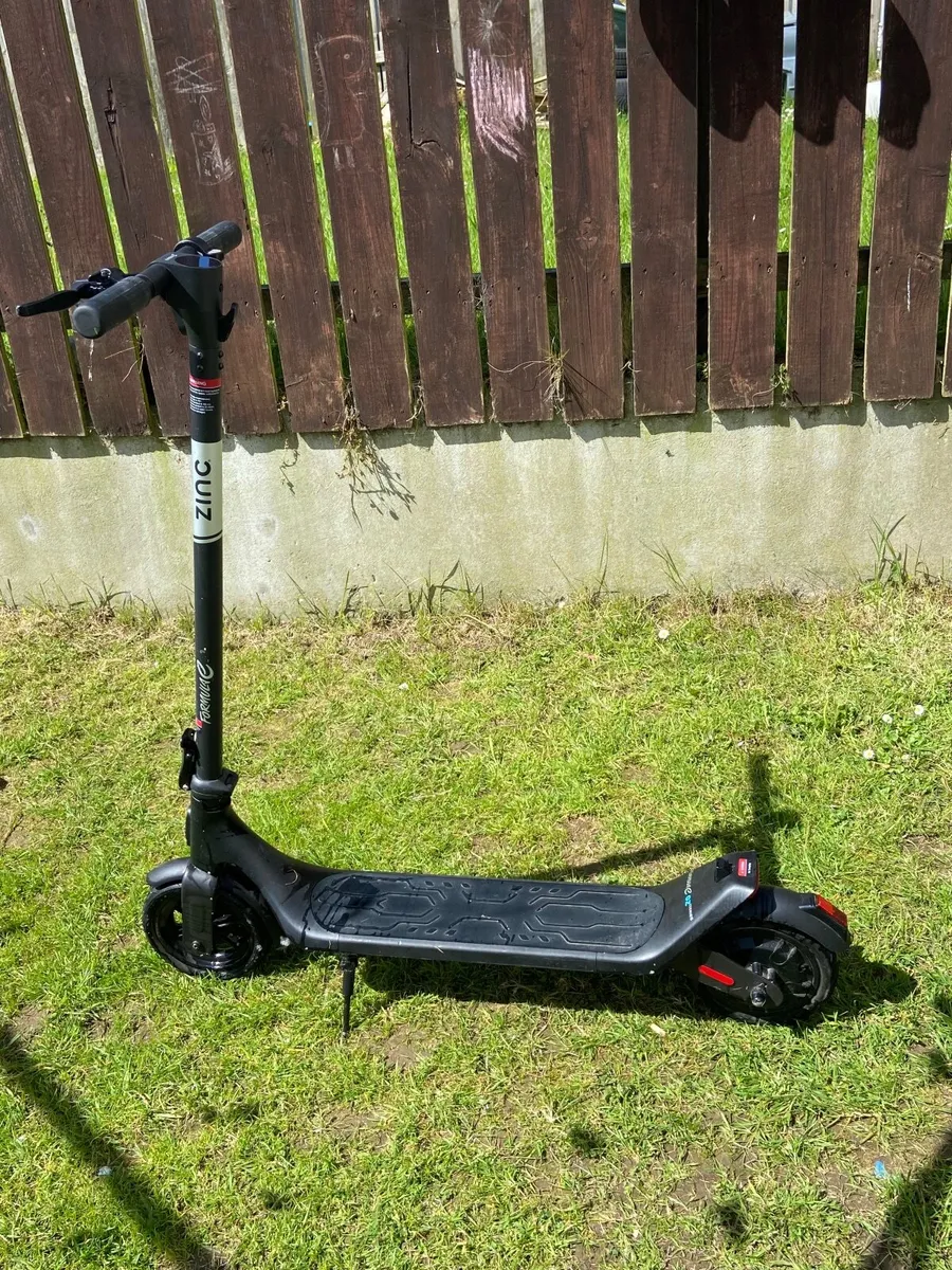 Electric scooter - Image 2