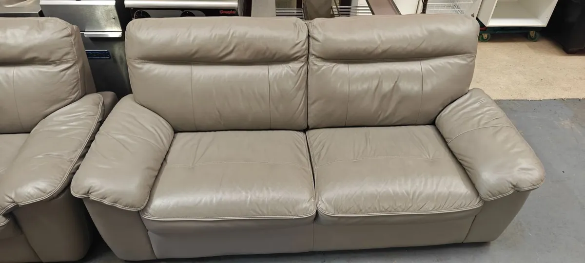 3+2 Grey Leather Suite - Image 3