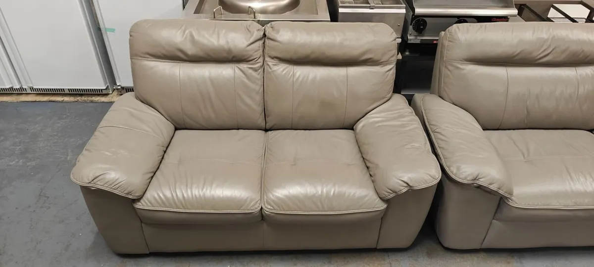 3+2 Grey Leather Suite - Image 4