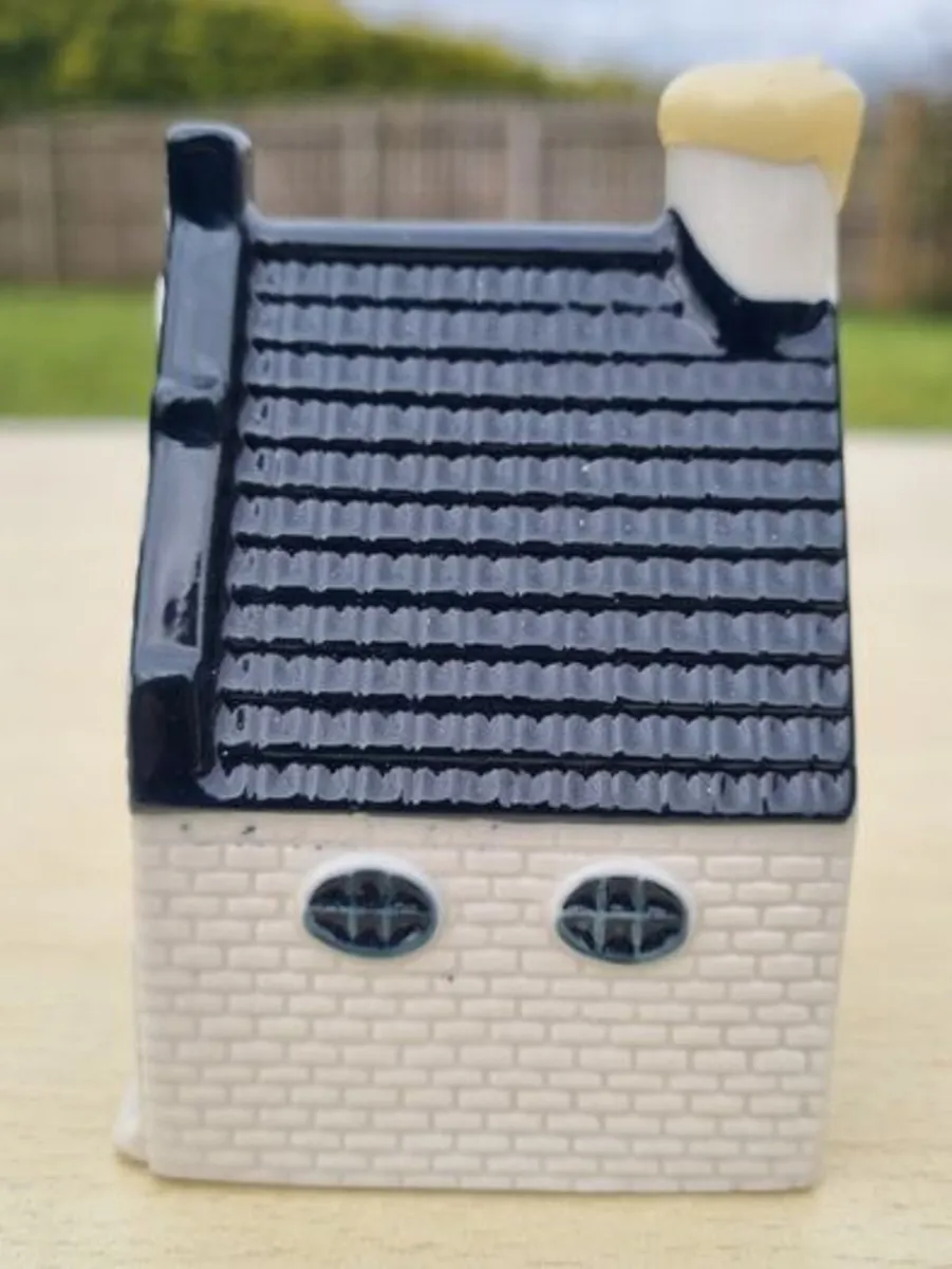 KLM miniature Dutch house, number 39 - Image 2