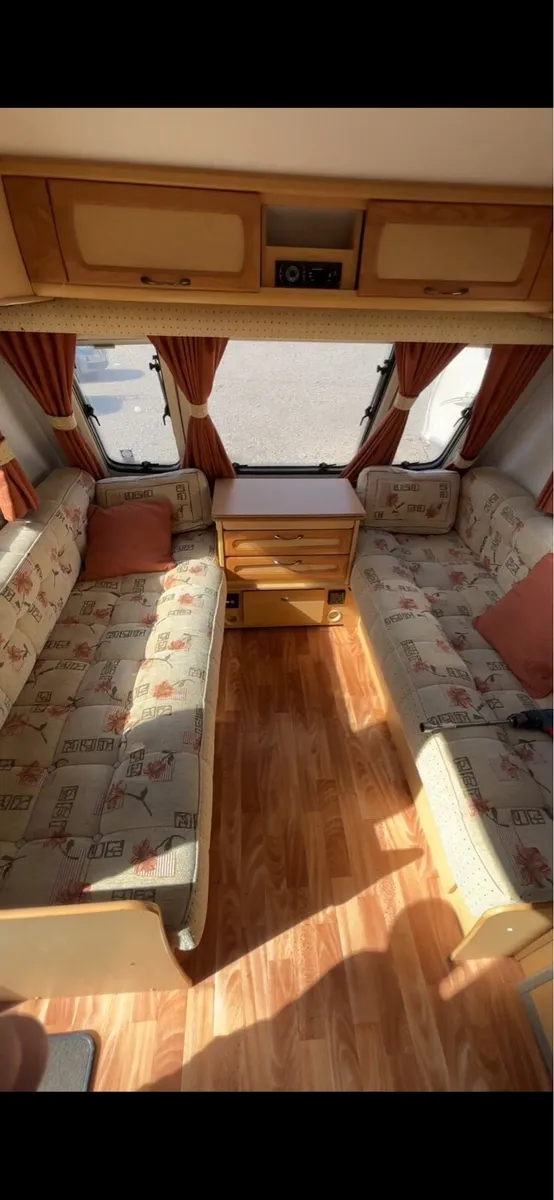 CHEAP FIXED BED CARAVAN - Image 4