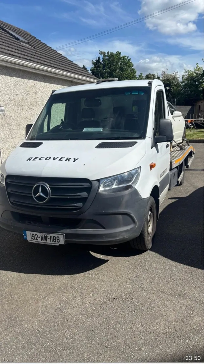 Sprinter recovery truck - Image 2