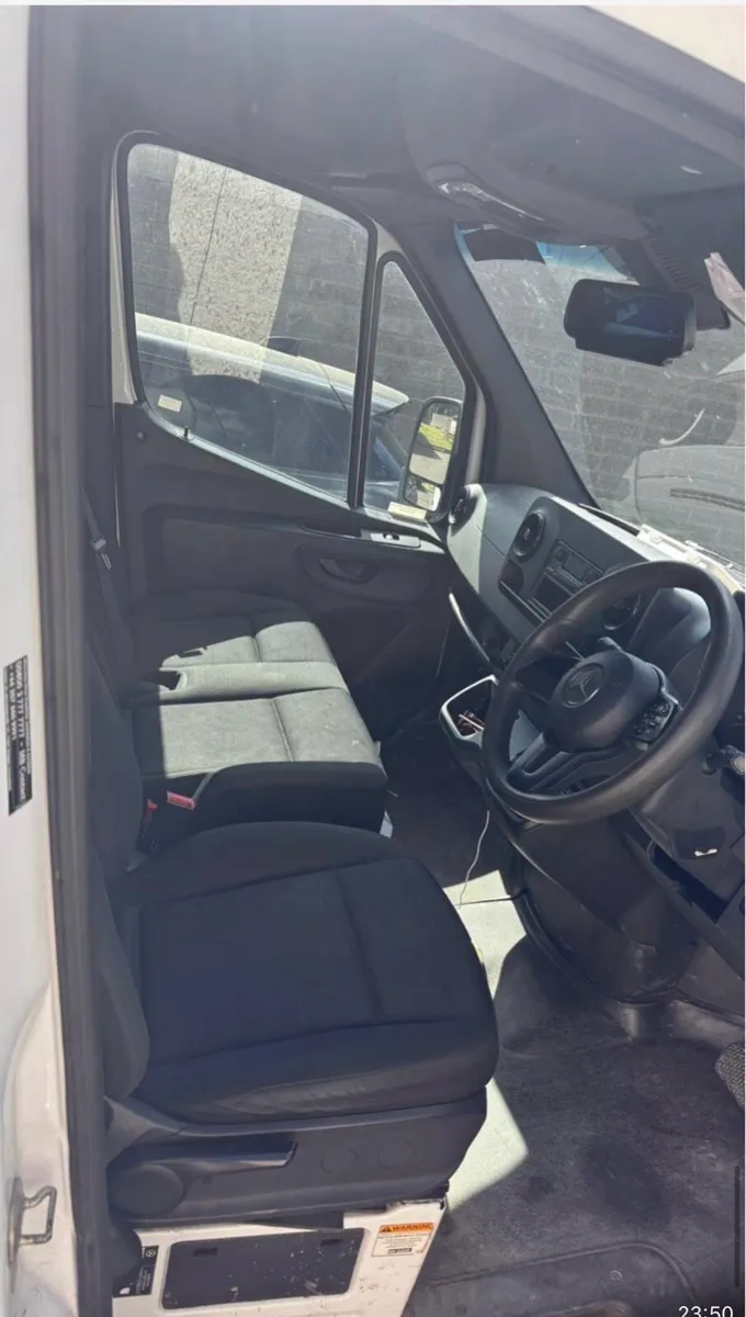 Sprinter recovery truck - Image 4