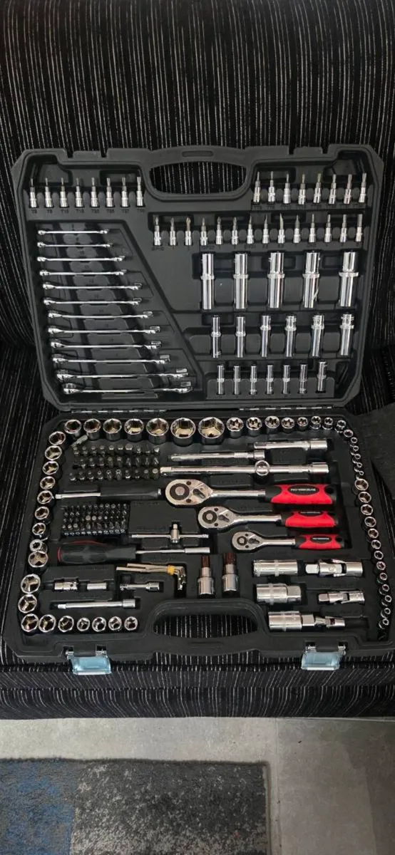 BIG BIG BIG SET OF socket brand new - Image 1