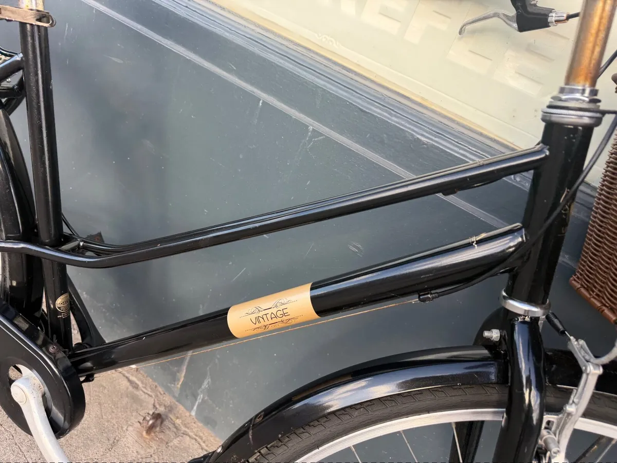 Vintage Ladies bike❗️Open 7 days of the week ❗️ - Image 2
